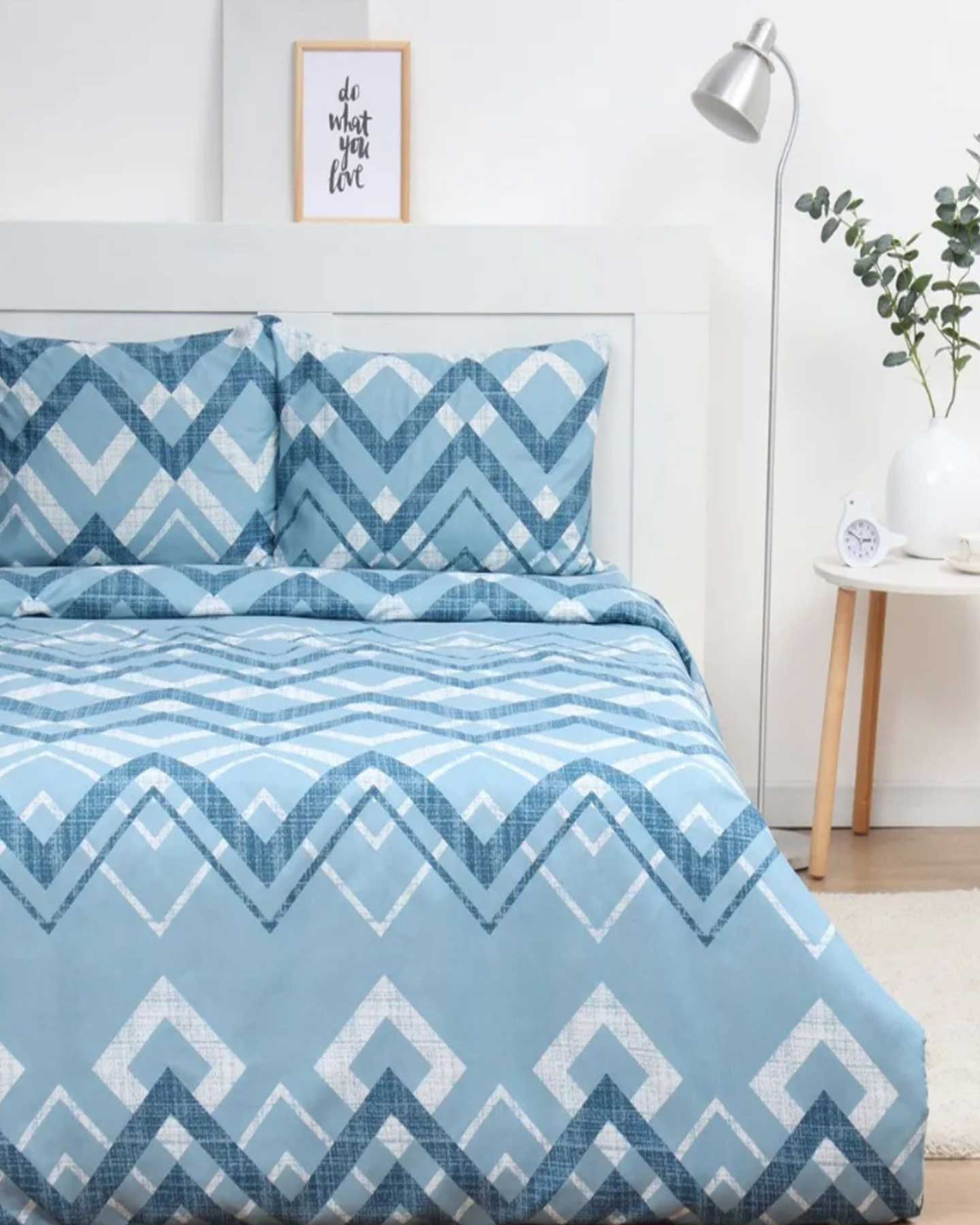 Комплект постельного белья (Иваново) 1,5 сп. бязь цветная (особо модная) 1нав. 70х70 плот.125г/м2