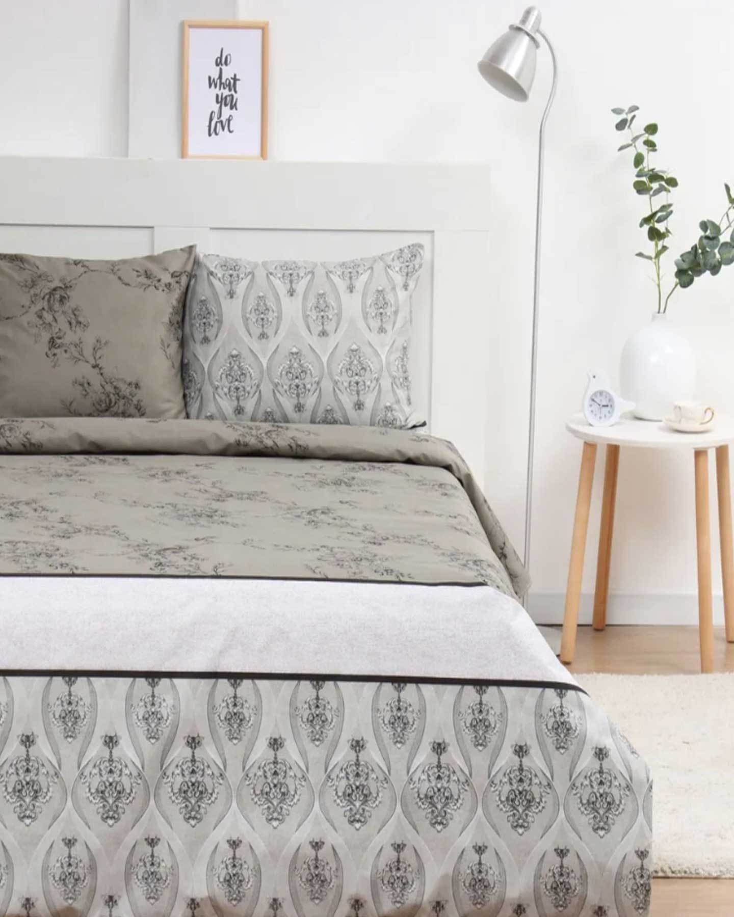 Комплект постельного белья (Иваново) 1,5 сп. бязь цветная (особо модная) 1нав. 70х70 плот.125г/м2