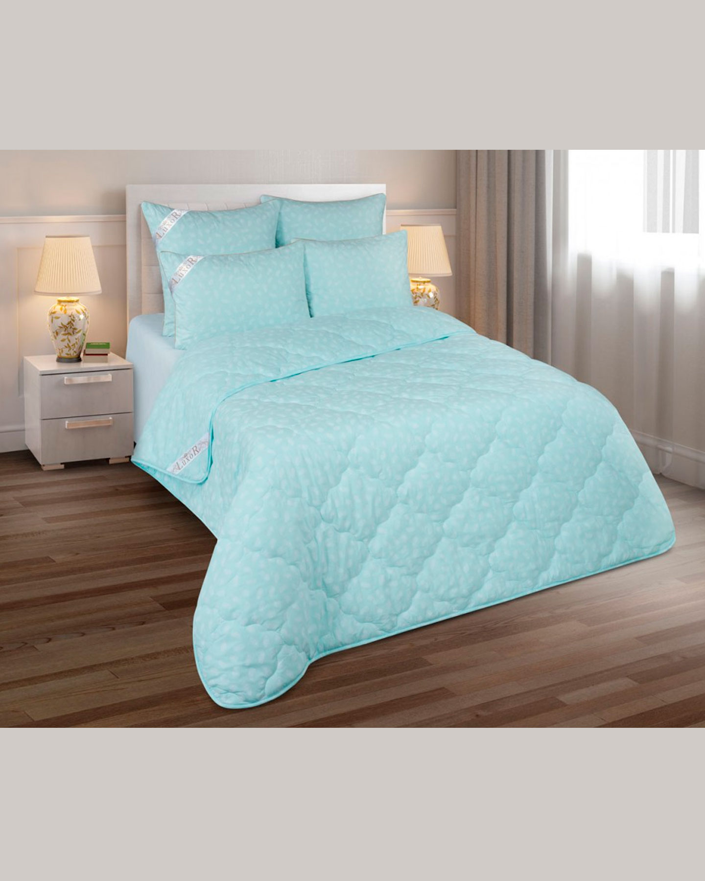 Одеяло ЕВРО (200х215) Лебяжий пух 300 г/м2 (100% х/б тик, сумка)