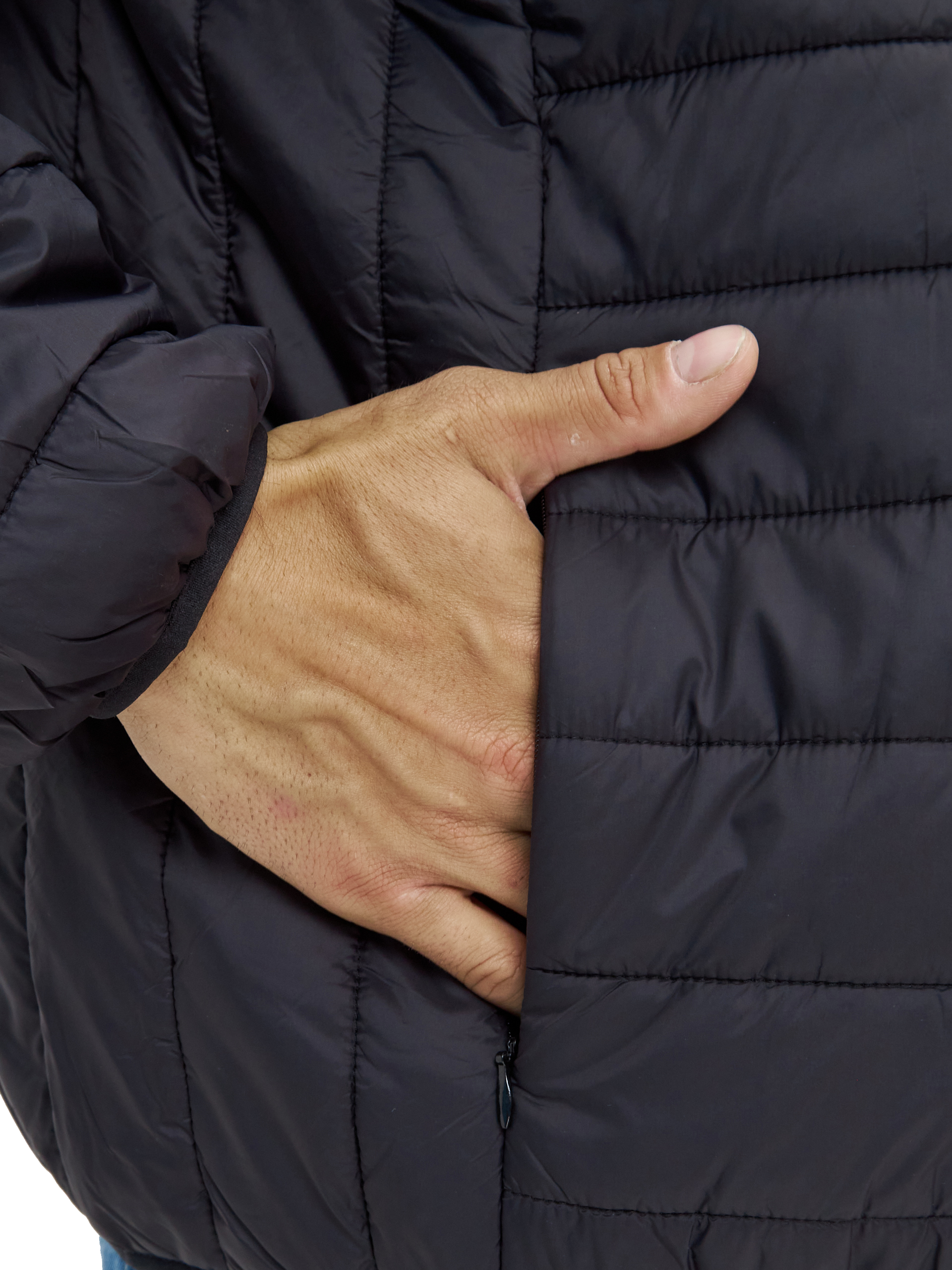 Куртка ДЕМИ стеганая, черный